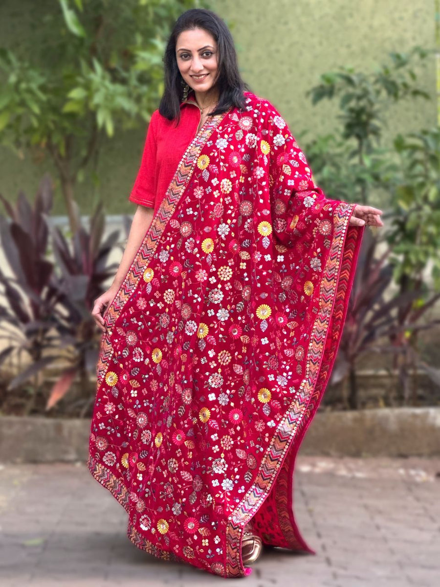 Navdini Floral Dupatta main image 0
