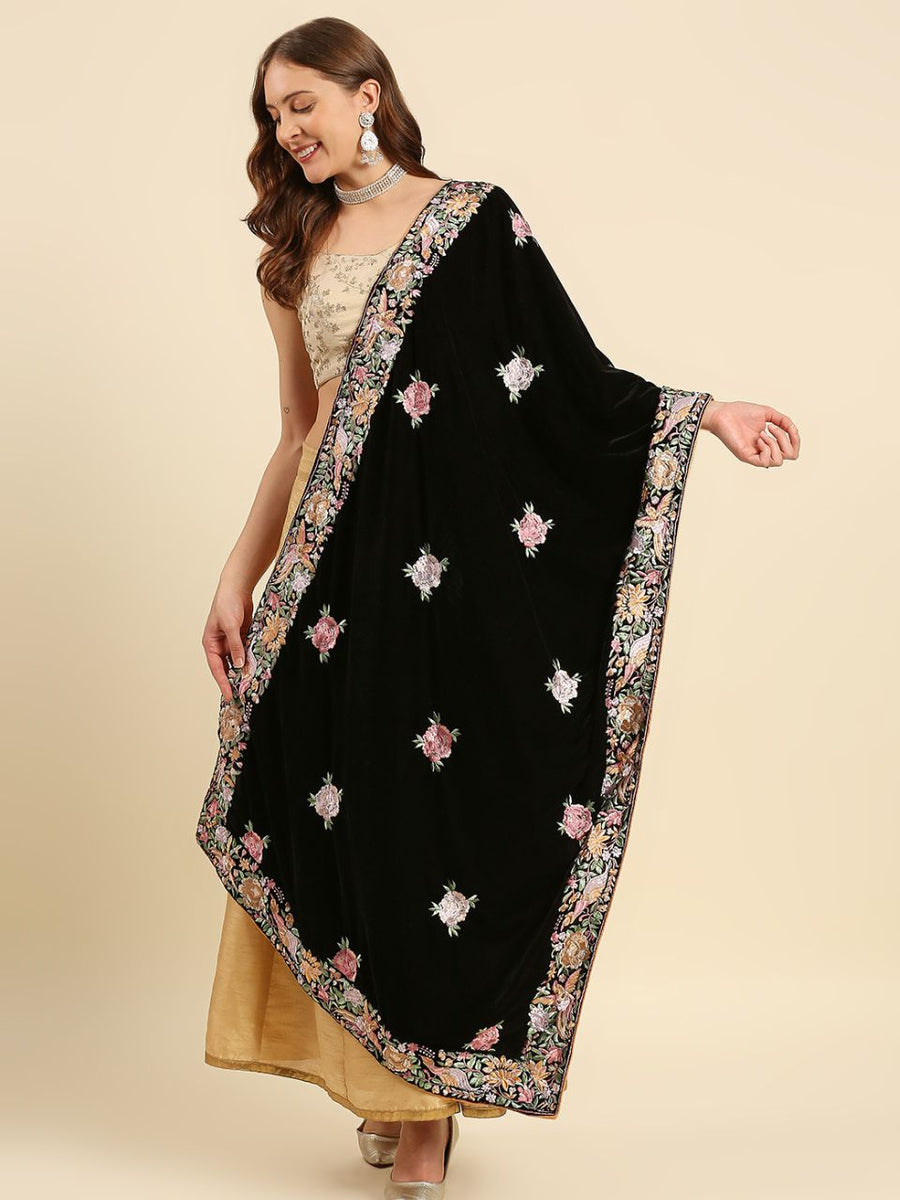 BEIGE AND GOLD EMBROIDERED VELVET DUPATTA