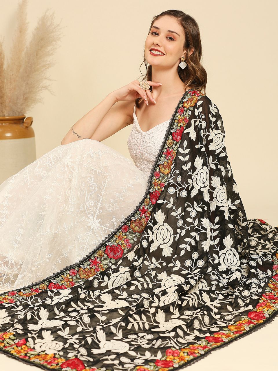 Black Geometric Printed Dupatta main image 1