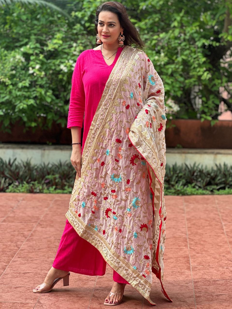 Red georgette dupatta with all over foil print